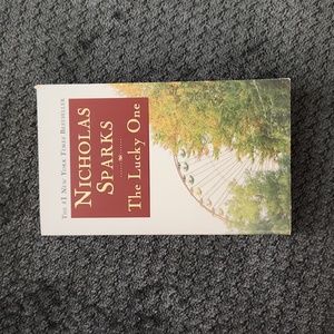 Nicholas Sparks paperback "The Lucky One "